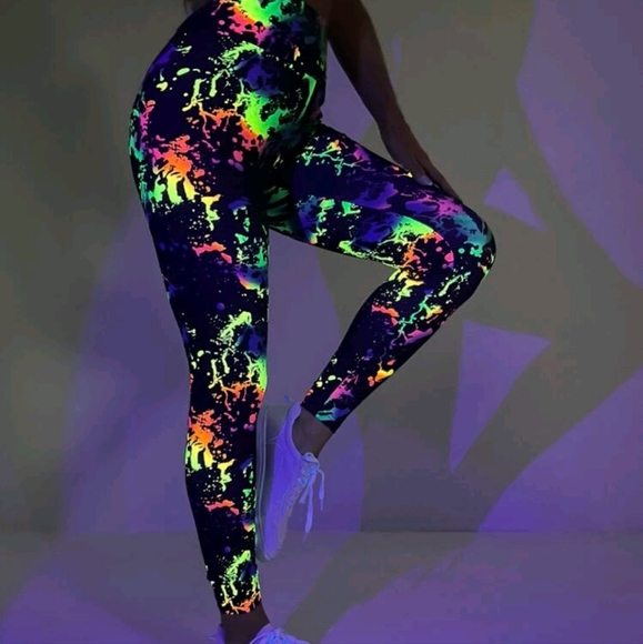 Reflective Yoga LEGGINGS - Picture 3 of 3